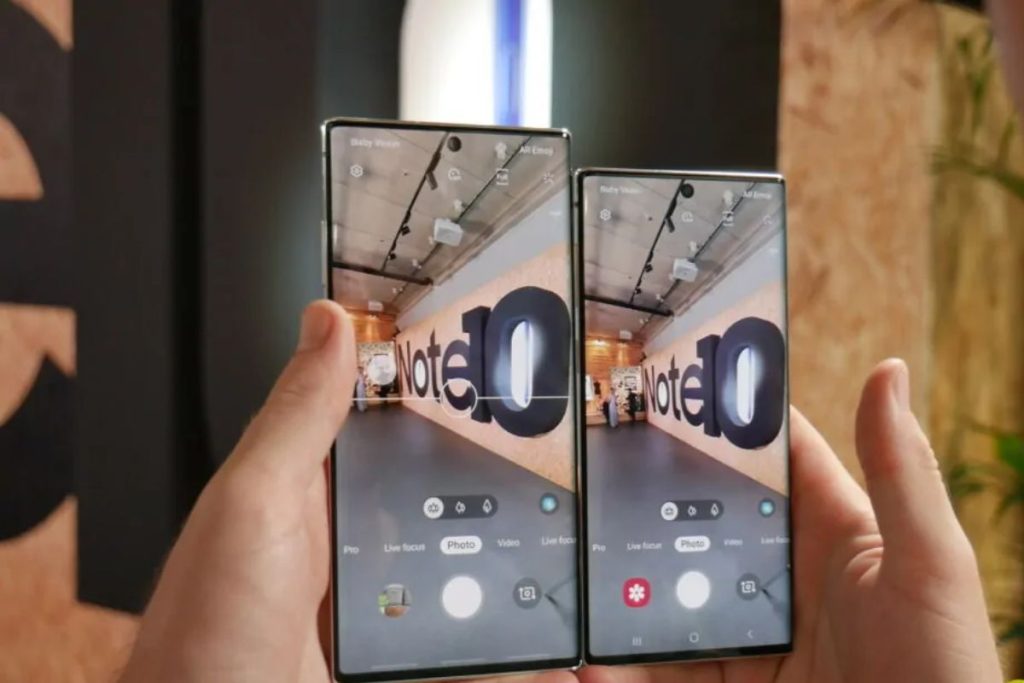Perbedaan Samsung Galaxy Note 10 dan Galaxy Note 10 Plus
